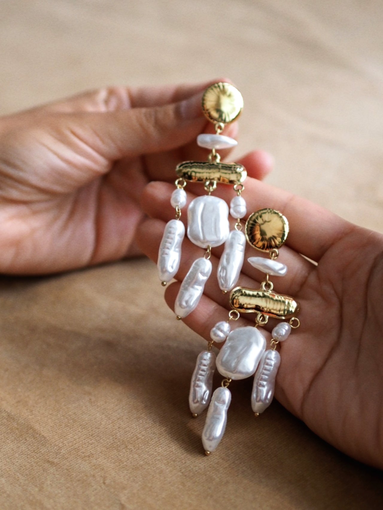 Nina lightweight Statement Earrings