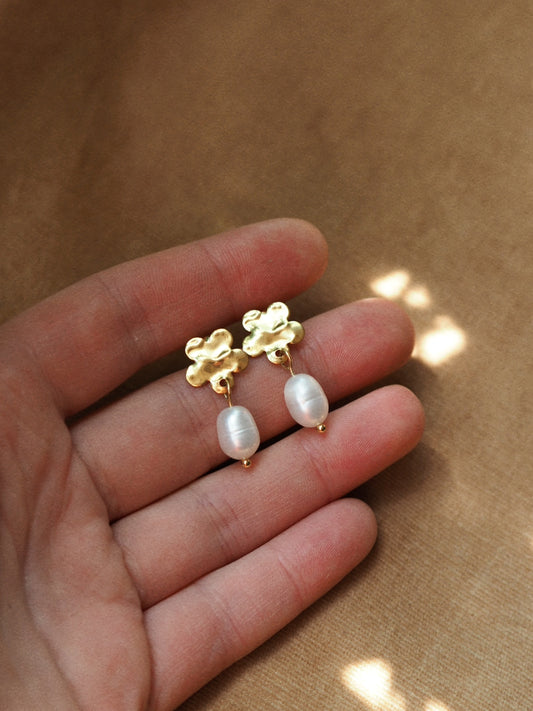 Atlas Limited Pearl & Flower Edition