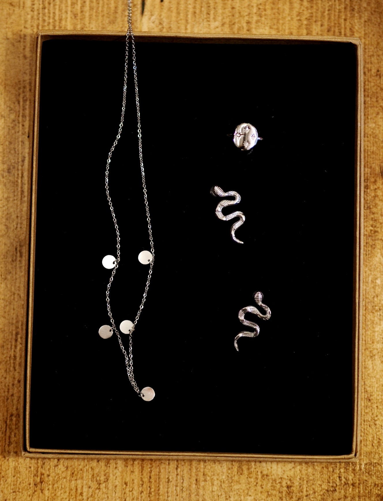 "Hidden Harmony" Jewellery Set in silver colour