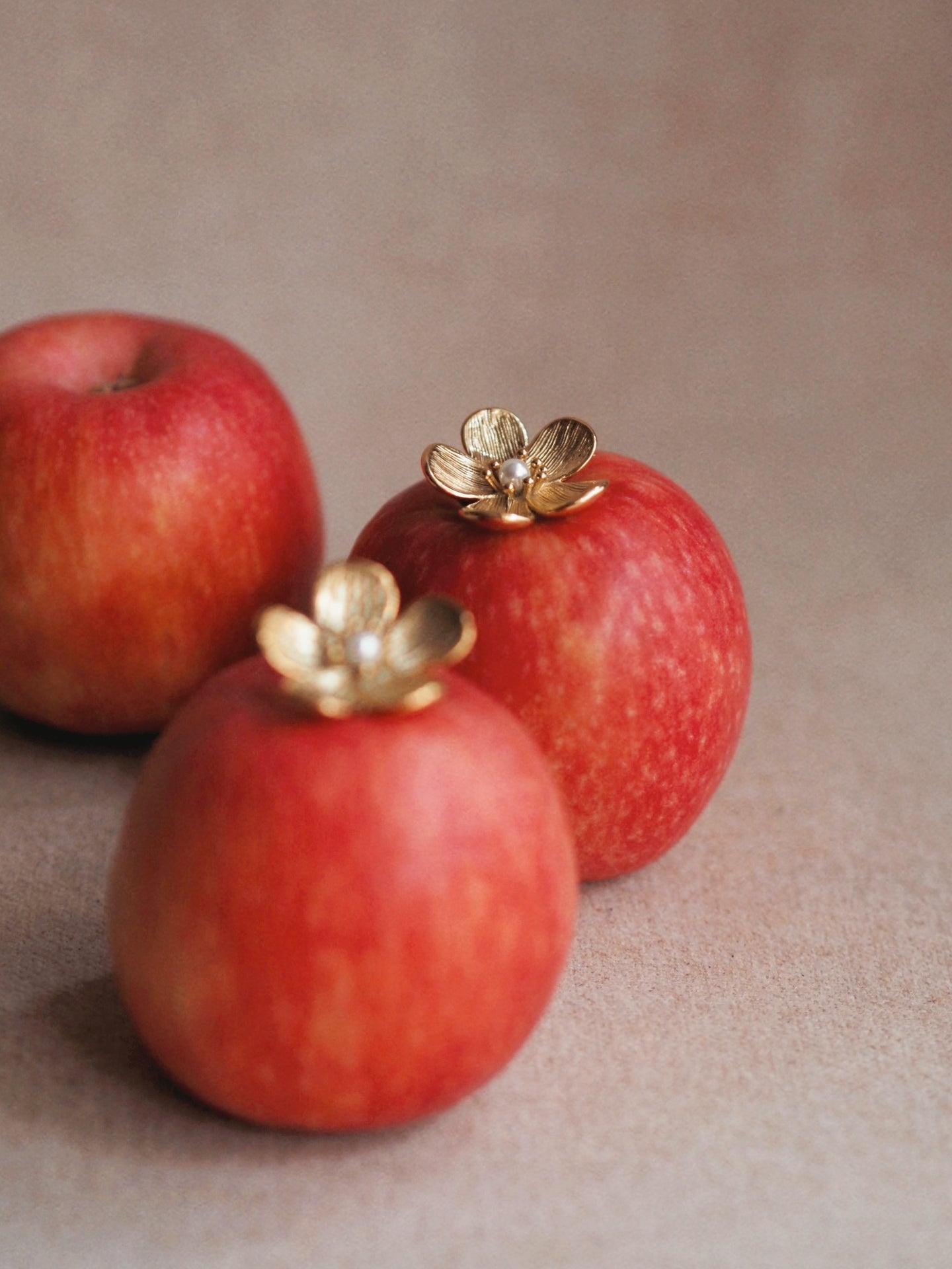 Denis Flower Earrings With Pearl